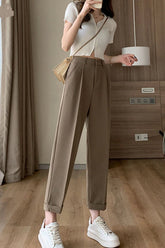 Knöchellange, plissierte Hose mit hoher Taille